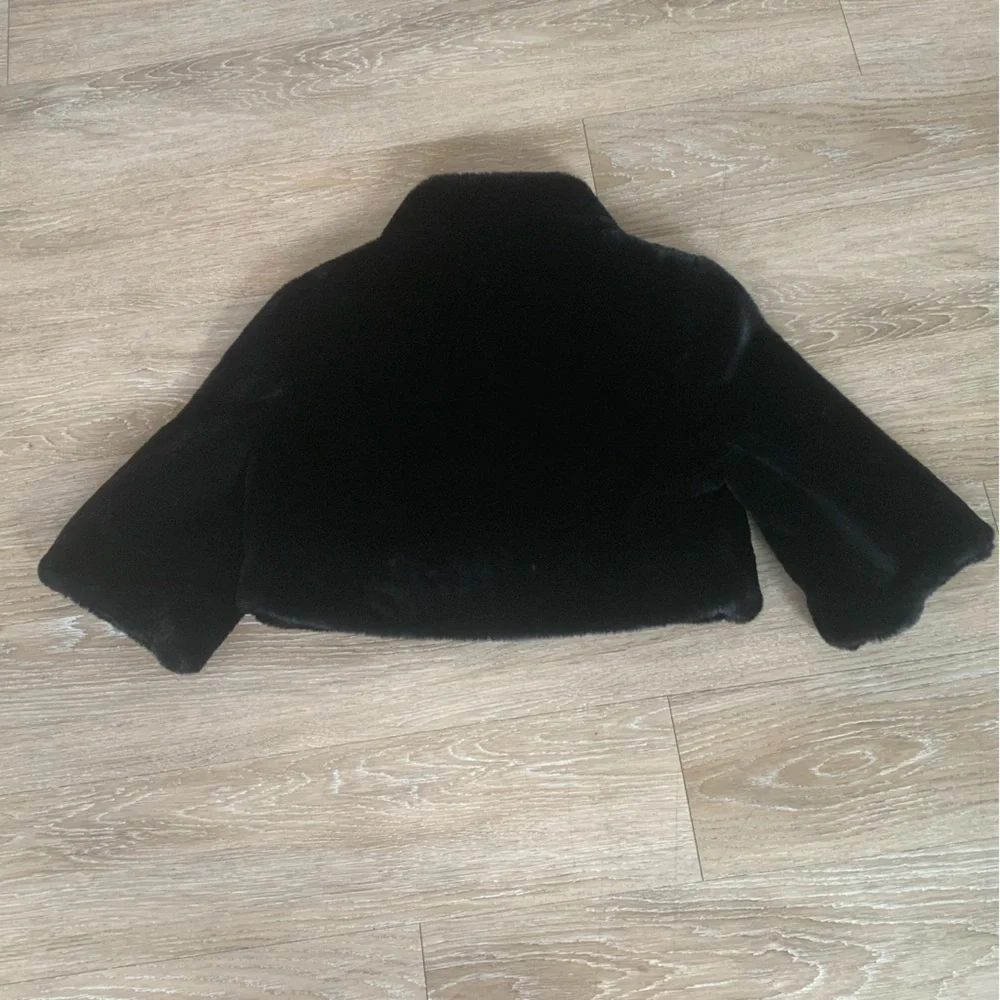 Laundry By Shelli Segal Black Faux Fur Cape Coat Size XS - Picture 2 of 4